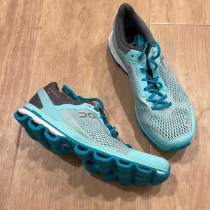 On Running Cloudsurfer Fountain/Azure, Women’s 7.5 - Worn Once, Great Condition